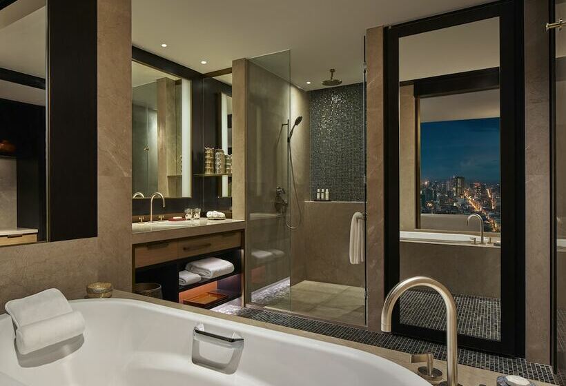 חדר אקזקיוטיב, Rosewood Phnom Penh