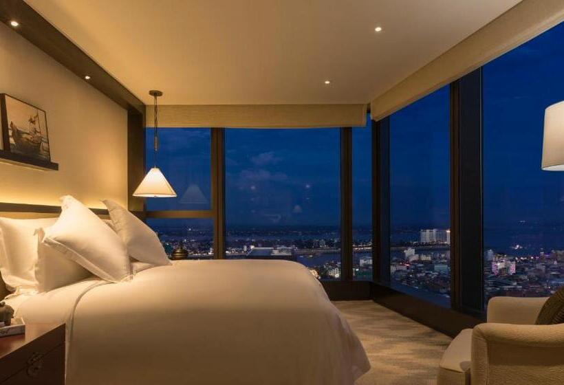 Люкс, Rosewood Phnom Penh