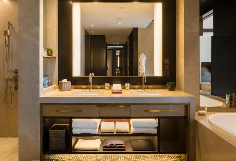 סוויטה, Rosewood Phnom Penh