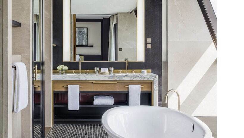 סוויטה, Rosewood Phnom Penh