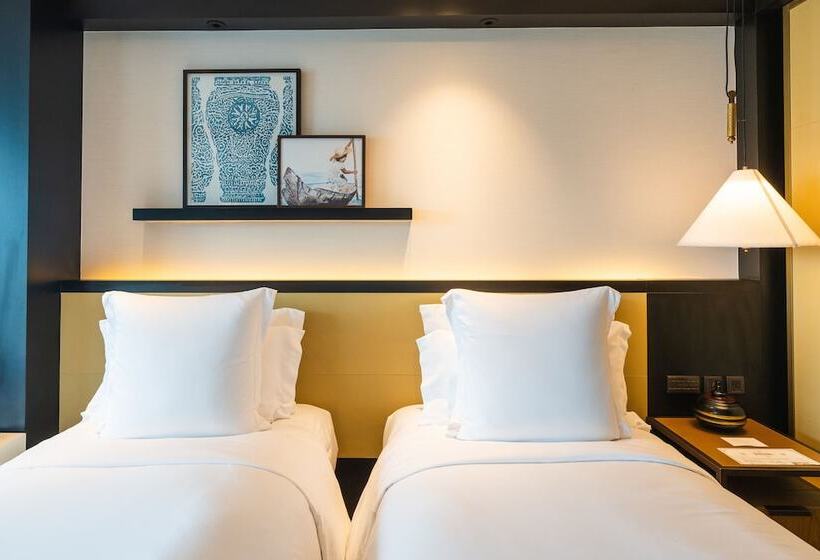 Люкс, Rosewood Phnom Penh