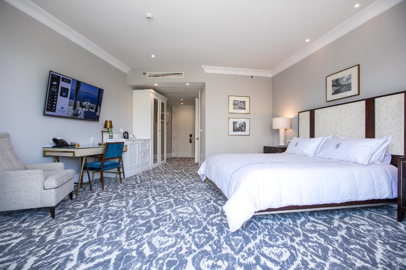 Номер Deluxe Вид на Море с Балконом, Royal Blue