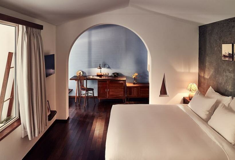 اتاق استاندارد با بالکن, The Myst Dong Khoi