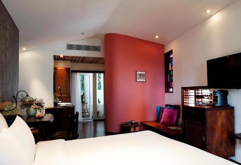 سوئیت با بالکن, The Myst Dong Khoi