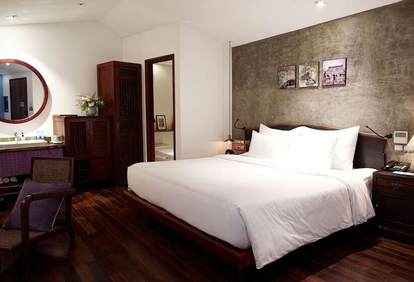 اتاق استاندارد با بالکن, The Myst Dong Khoi