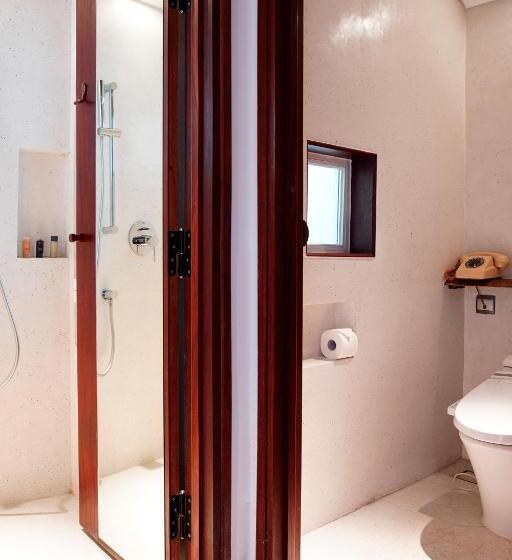 اتاق استاندارد با بالکن, The Myst Dong Khoi