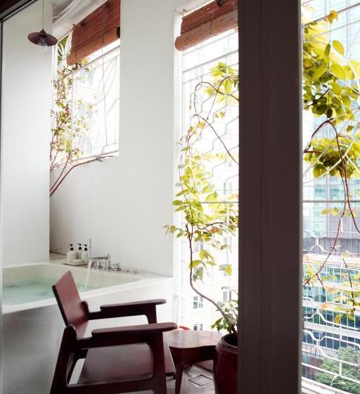 اتاق استاندارد با بالکن, The Myst Dong Khoi