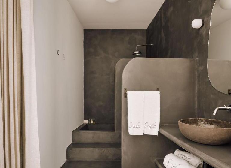 Полулюкс Повышенной Комфортности, White Exclusive Suites & Villas