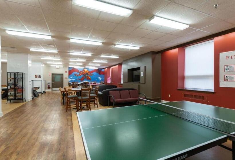 스탠다드 룸 공동 욕실, Dalhousie University Accommodations