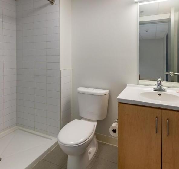 四卧套房, Dalhousie University Accommodations