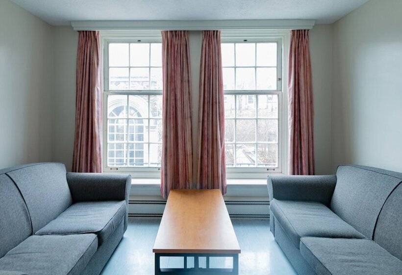 스탠다드 싱글 룸 공동욕실, Dalhousie University Accommodations