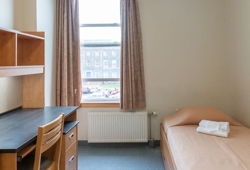 标准单人间共用浴室, Dalhousie University Accommodations
