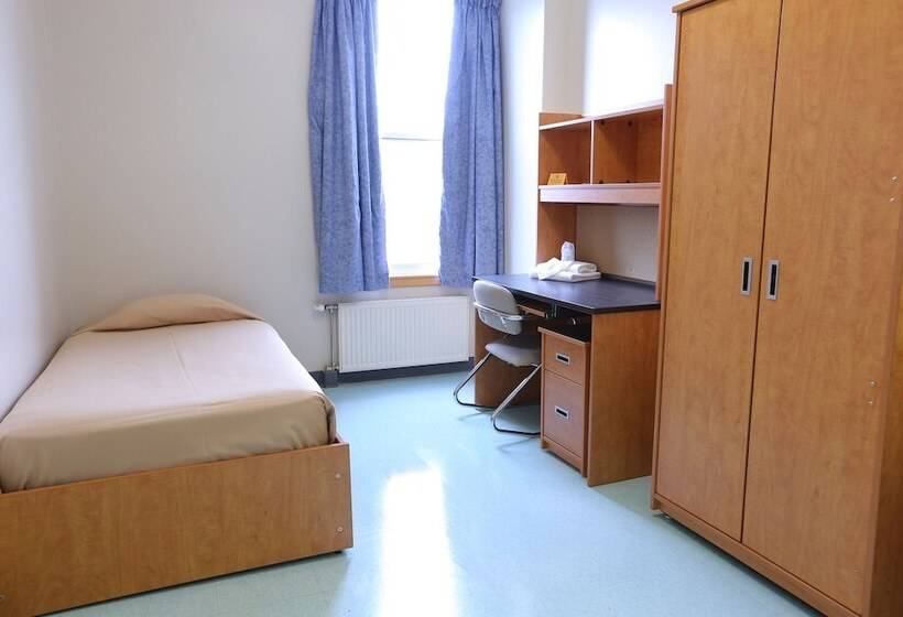 标准单人间共用浴室, Dalhousie University Accommodations