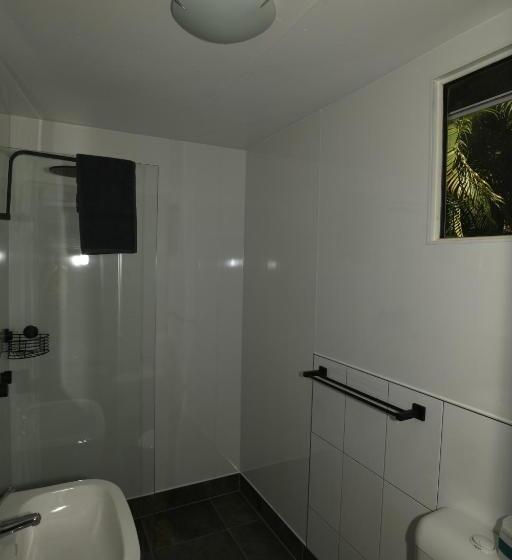 标准间, Scotty S Mission Beach