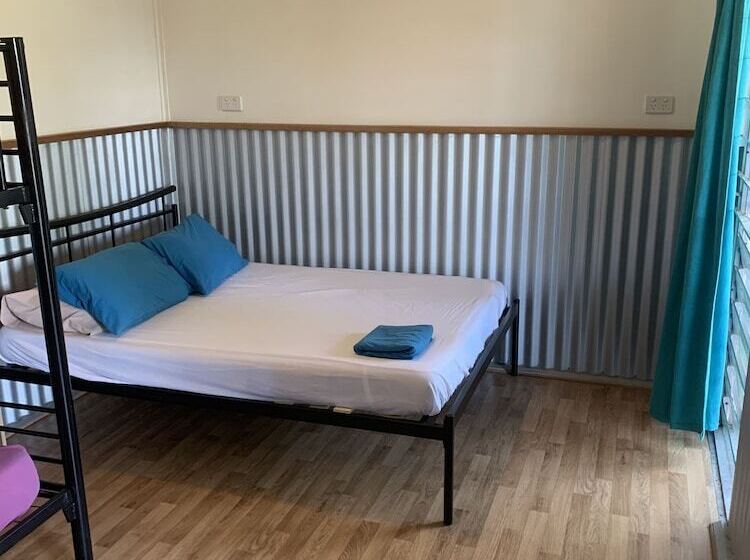 Номер Стандарт, Scotty S Mission Beach