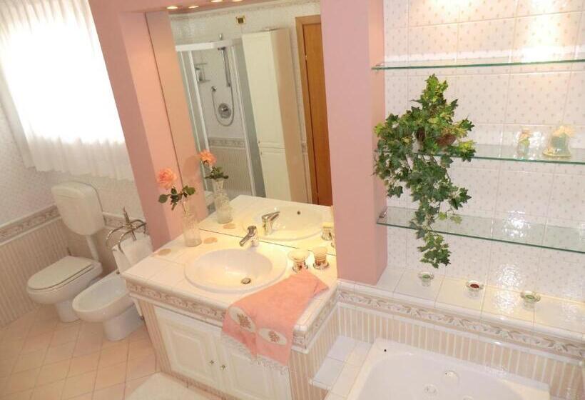 اتاق خانوادگی, B&b Isonzo