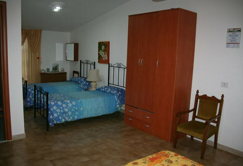 スタンダード4人部屋, B&b Montesole Holiday