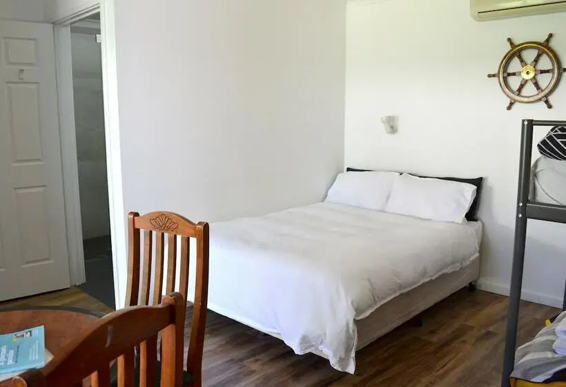 Standard Neljän Hengen Huone, Busselton Ithaca Motel