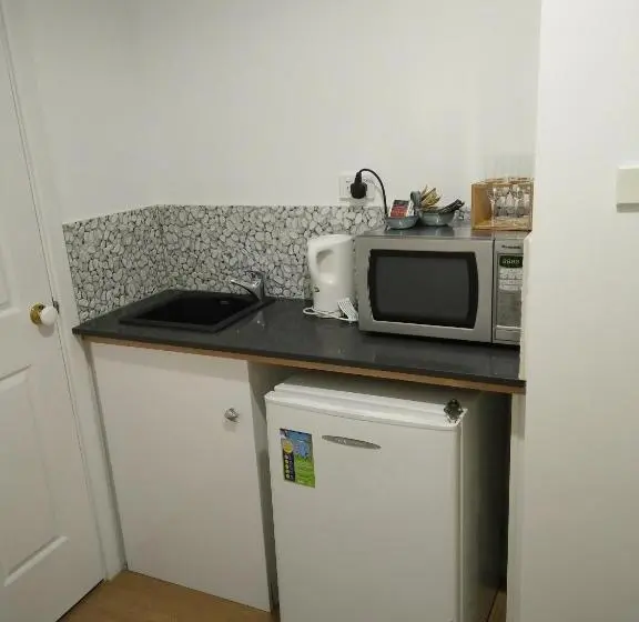 Deluxe Kolmen Hengen Huone, Busselton Ithaca Motel