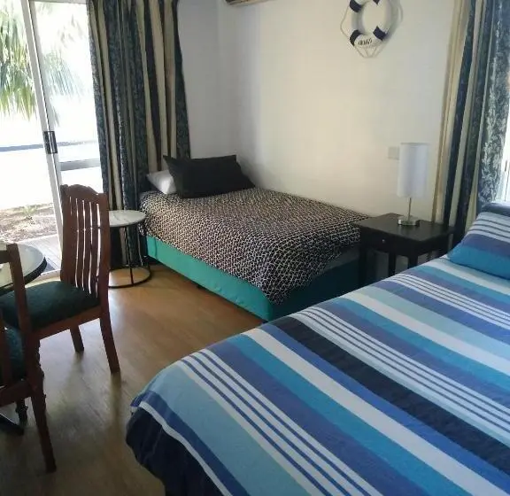 Deluxe Kolmen Hengen Huone, Busselton Ithaca Motel