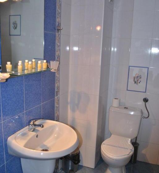 스탠다드 트리플 룸, Family Hotel Delta