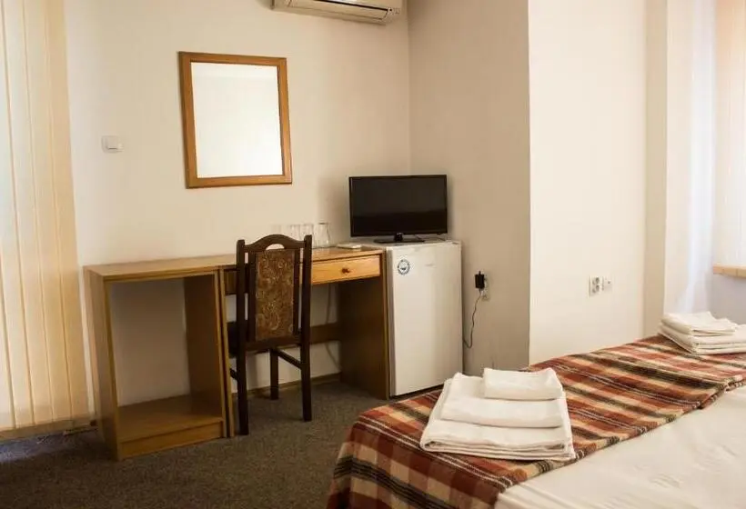 スタンダードトリプルルーム, Family Hotel Saint Iliya