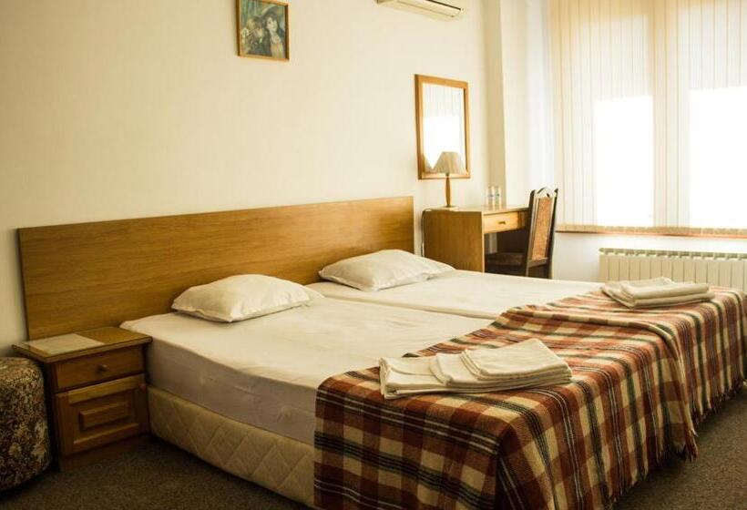 标准间带阳台, Family Hotel Saint Iliya