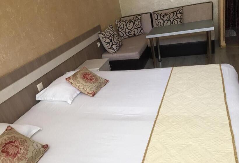 コンフォートトリプルルーム, семеен хотел русалка