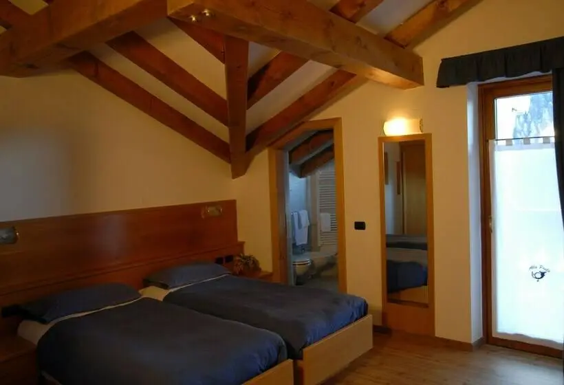 スタンダードトリプルルーム, Albergo Alla Posta