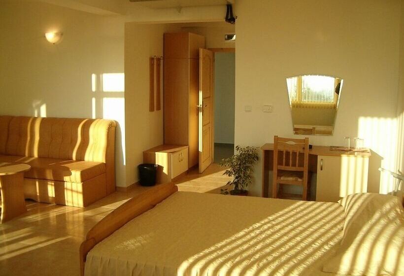 内部豪华间, Crystal