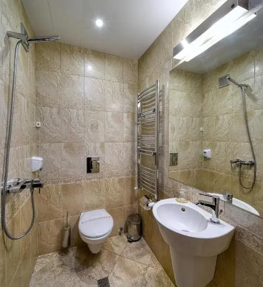 2 Bedroom Suite with Balcony, Edelweiss
