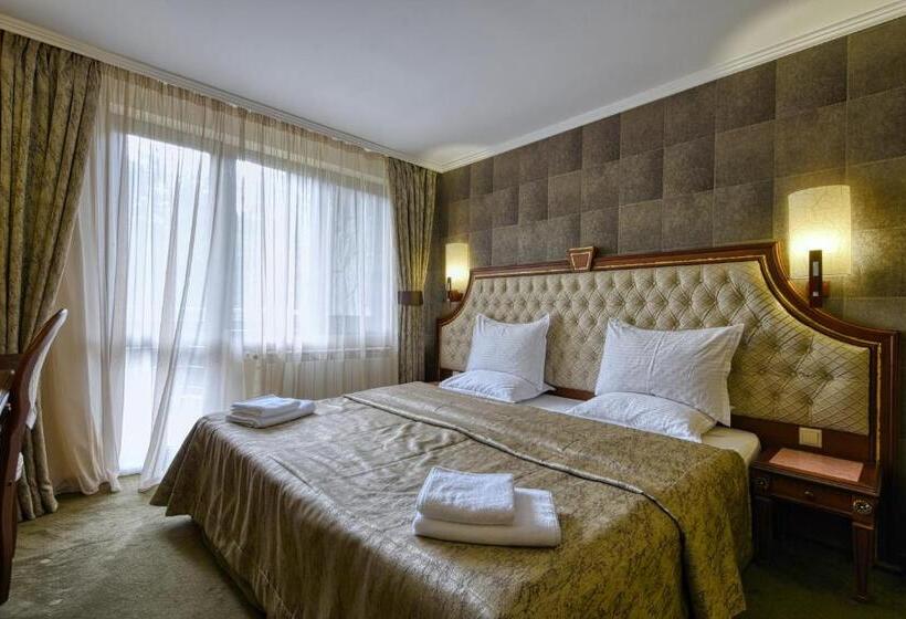 2 Bedroom Suite with Balcony, Edelweiss