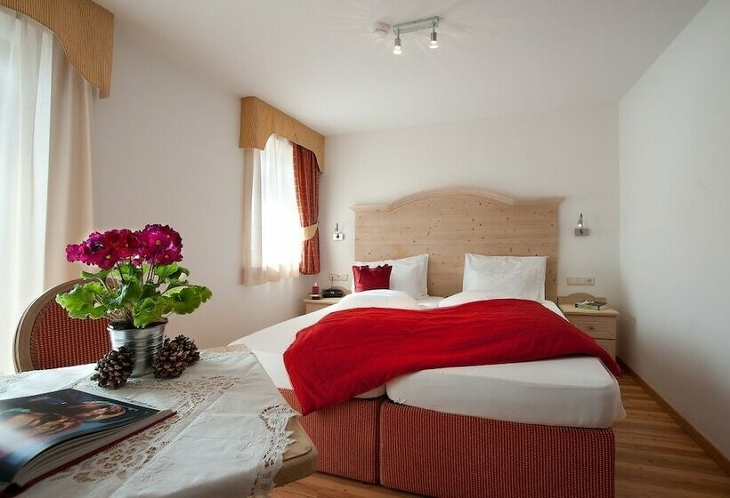 غرفة كلاسيكية, Italia