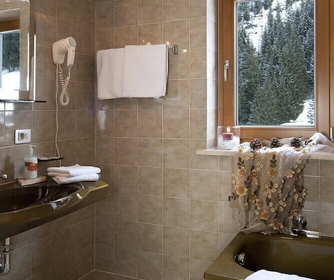 غرفة كلاسيكية, Italia