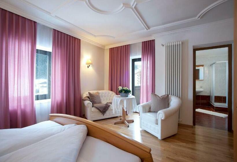 غرفة كلاسيكية, Italia