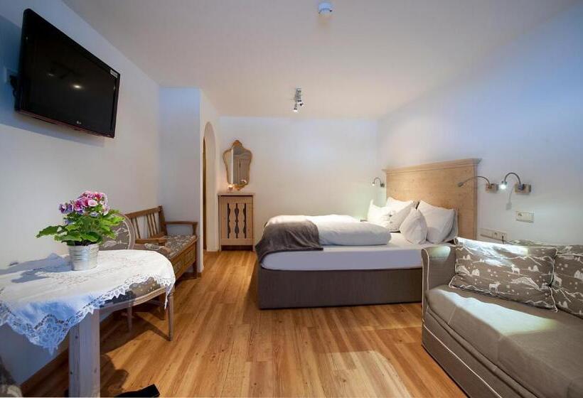 غرفة كومفورت ثلاثية, Italia