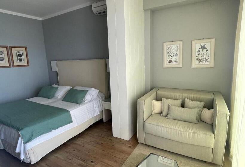 اتاق استاندارد با چشم‌انداز دریا, Ril