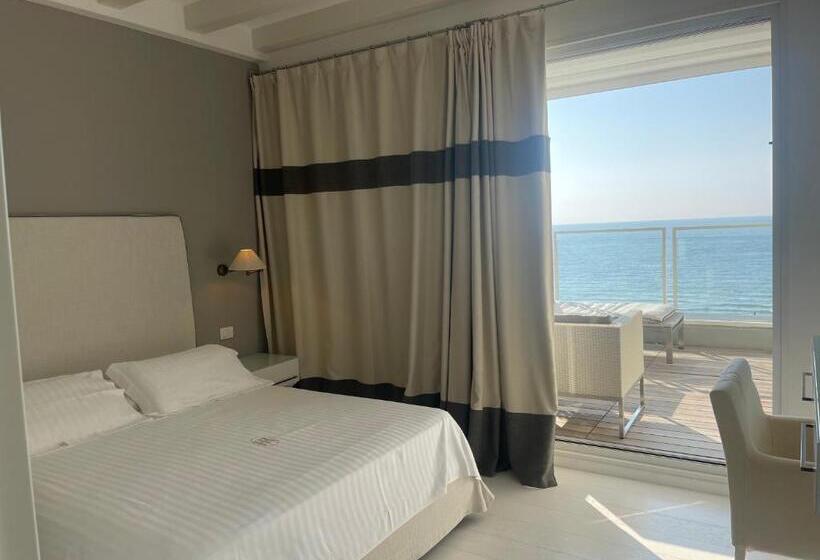 اتاق لوکس خانوادگی, Ril