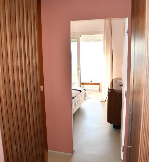 اتاق لوکس خانوادگی, Ril