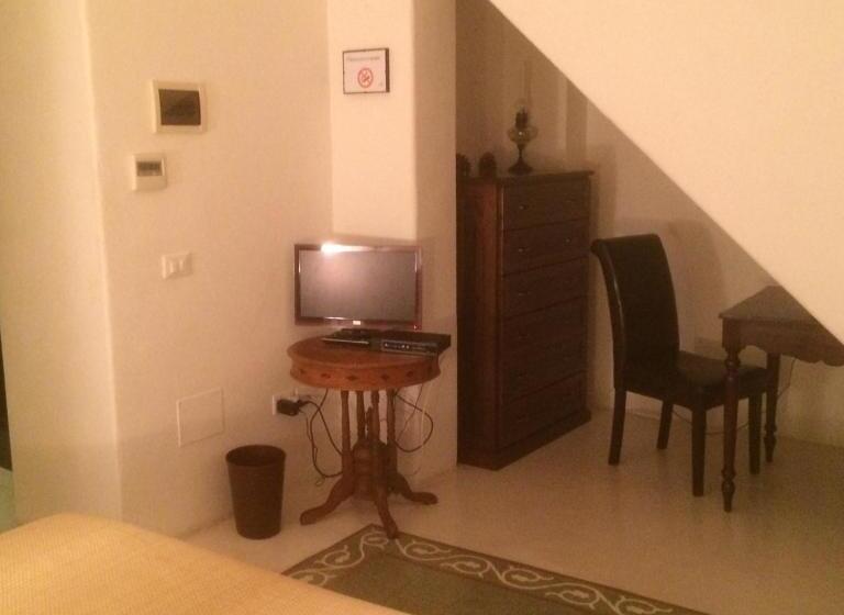 Quarto Economy, Santa Marina Antica Foresteria