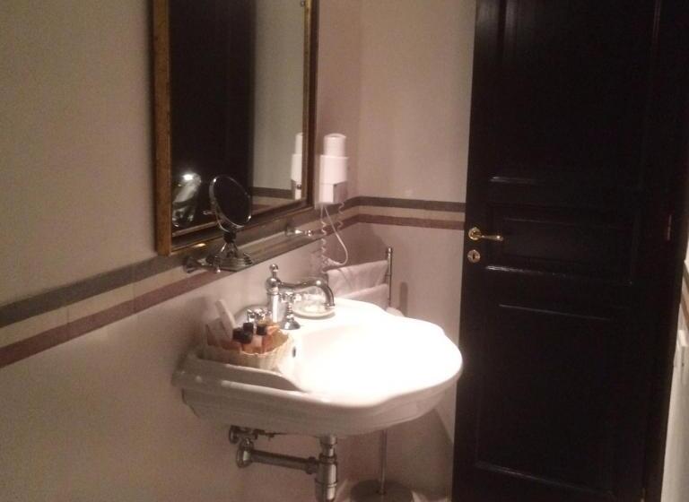 经济房, Santa Marina Antica Foresteria