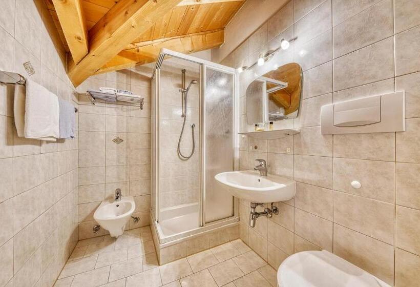 Номер Стандарт, Stefanie