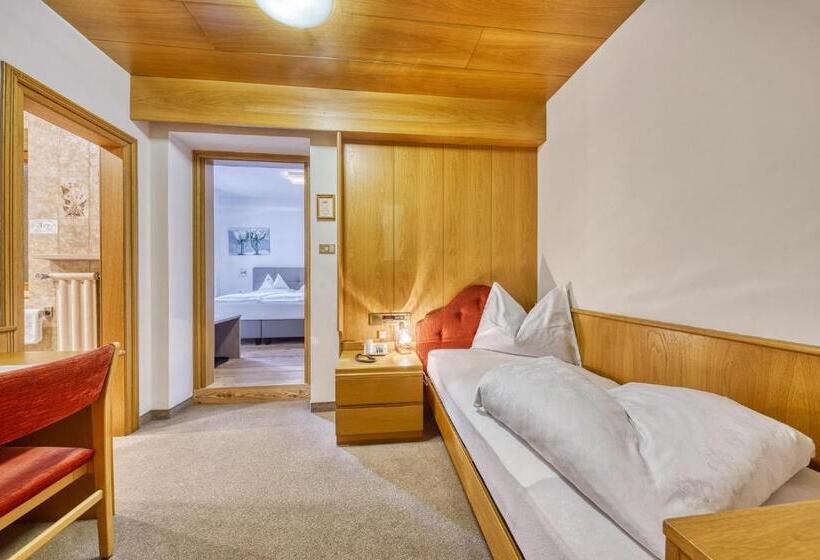 Номер Стандарт, Stefanie