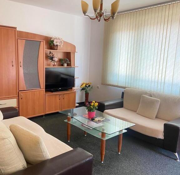 Апартаменты Deluxe 1 Спальня, Tedi