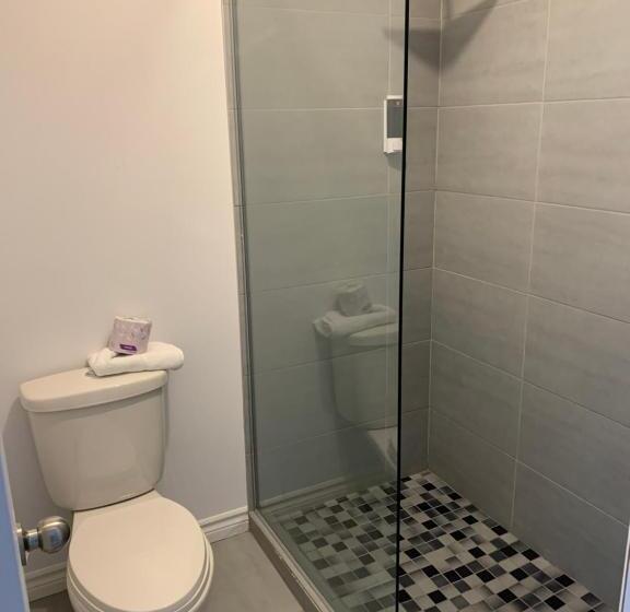 חדר סטנדרט לארבעה, Motel Le Rond Point