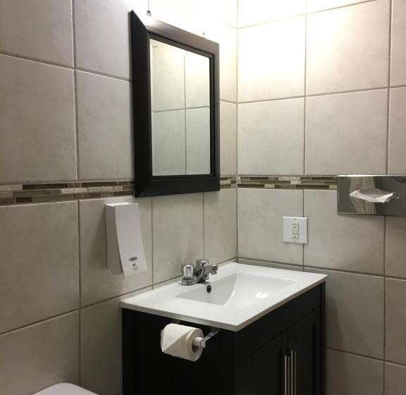 إستديو عائلى, Motel Le Sabre