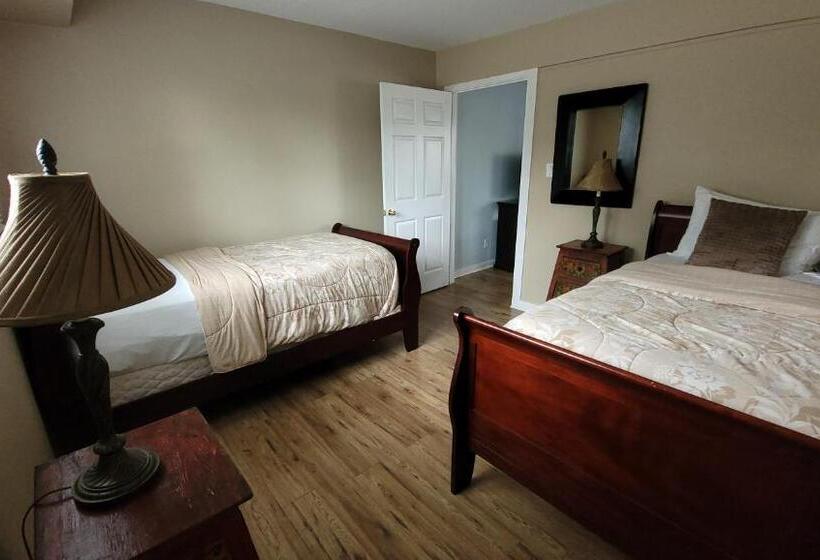 Négyágyas Standard Szoba, Rawley Resort, Spa & Marina