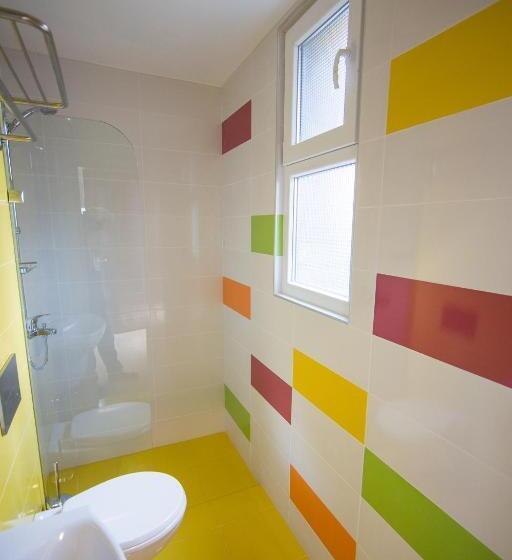 침실 1개 주택, Waterside Houses