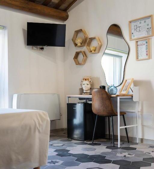 غرفة قياسية رباعية, Borgo Del Marchese