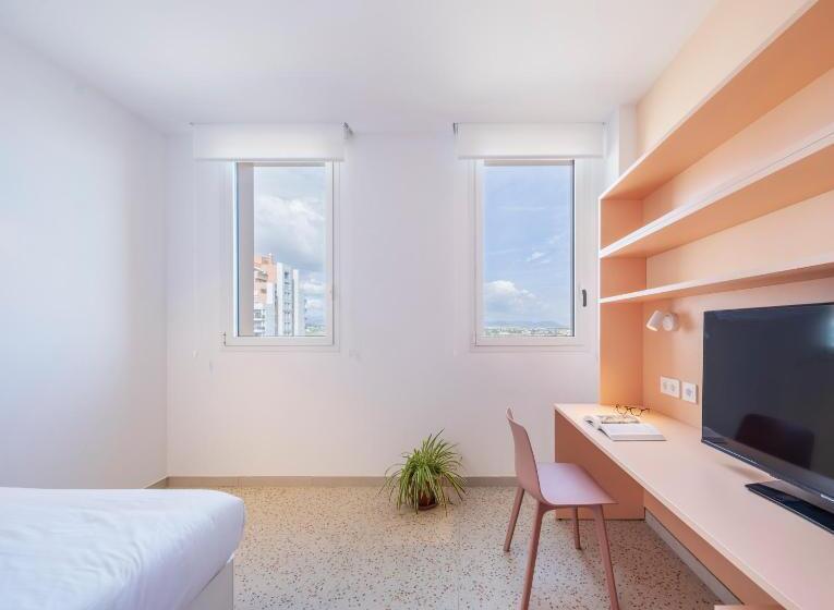 اتاق سوپریور یک تخته, Loop Homes Tower Burjassot